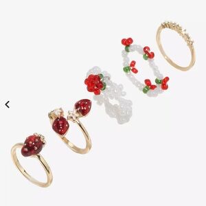 Sweet Society - Hot Topic - Strawberry 5 Piece Ring Set